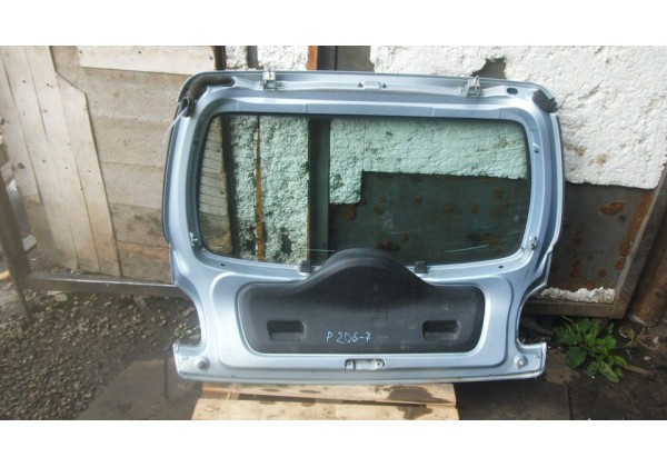 кришка багажника, п`ята дверка Peugeot 206